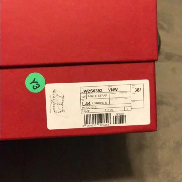 Rockstud valentino in grey - Picture 3 of 8